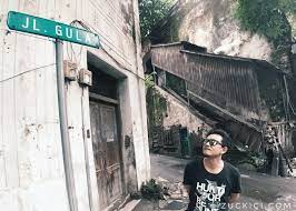 Maybe you would like to learn more about one of these? Jalan Gula Surabaya Spot Foto Unik Bertema Bangunan Tua Zuckici Com