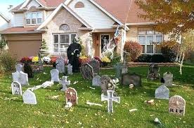 Check out some of the top halloween decorations for 2021. Image Result For Halloween Out Side Decoration Ideas Front Yard Halloween Decorations Front Yard Front Yard Decor