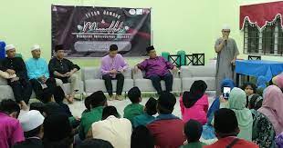 Allah berfirman dalam hadist keutamaan menyayangi anak yatim: Rumah Kebajikan Anak Yatim Alkhairiyah