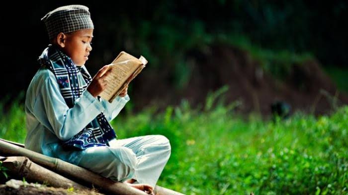 Kiat-Kiat Membaca Al-Qur'an agar Lebih Khusyu'