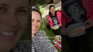 Venda de garagem no 🇨🇦! Quem gosta 👍? Me conta nos comentários 👇  #shorts