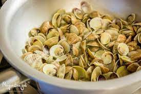 Spaghetti Alle Vongole Cremosi Come Al Ristorante Mangia Bevi Godi Blog Di Cucina E Ricette Ricetta Ricette Cibo E Vino Spaghetti Alle Vongole