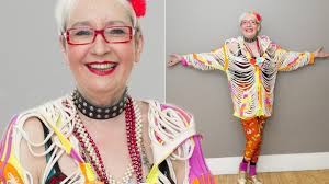 Read su pollard vows never to get married again as shes much happier dating at 71 by the mirror. Su Pollard On Being An Unlikely Style Icon Years Ago People Would Snigger At My Outfits Now They Want Pictures With Me Mirror Online
