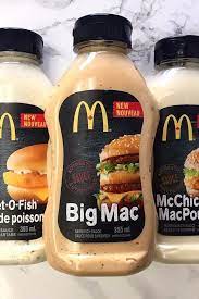 Feb 10, 2021 · instructions in a medium mixing bowl, combine mayo, mustard, bbq sauce, relish, apple cider vinegar garlic powder, onion powder, paprika, and salt. Mcdonald S Will Start Selling Its Bottled Sauces But There S An Upsetting Catch Breakfast Sauce Recipe Mcdonalds Breakfast Sauce Recipe Mcdonalds Sauce