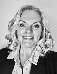 Laura Buchan's Instagram, Twitter & Facebook