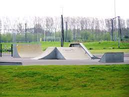 This outdoor skatepark has been build in 2016 (super fresh!). Skatespots Be Skatespots And Skateparks Wachtebeke