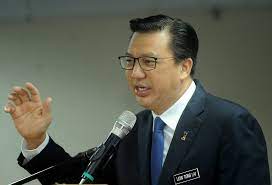 It is understood that the ministry of finance (mof) will not be renewing his contract. Kamarulzaman Replaces Mohd Rani As Ceo At Ktmb