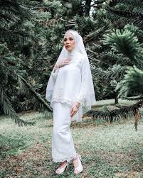 Baju nikah putih cantik simple. Kurung Kedah Tak Sesuai Dijadikan Busana Pengantin Sangat Tak Betul Okayyy Tengok La Betapa Manisnya Bila Korang Nikah Outfit Malay Wedding Dress Nikah Dress
