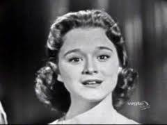 Peggy Lennon's Instagram, Twitter & Facebook