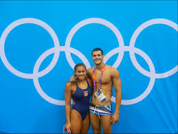 More images for olympic swimming logo » Auburn Swimmers Pose By Olympic Logo
