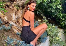 Dragos savulescu ka festuar ditëlindjen pak ditë më parë, në një festë surprizë që ia organizoi bashkëshortja e tij, modelja shkodrane angela martini. U Nda Perfundimisht Me Miliarderin Rumun Angela Martini U Mbyll Gojen Te Gjitheve Me Fotografite E Fundit Eetimestv Com