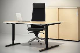 Ikea Schreibtisch Sitzen Stehen Tisch Hohenverstellbar Stehpult Grauer Schreibtisch