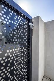 Dieser Zaun Ist Einladung Und Schutz Zugleich Was Auf Den Ersten Blick Kinderleicht Erscheint Kann Zu Einer Echten Herausforderung Werden Welcher Garte Grapes