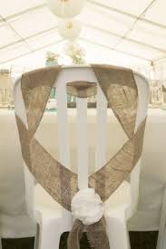 Bonjour A Tout Le Monde Theme Du Mariage Campagne Chic Mais Budget Super Mini Le Hic L Deco Chaise Mariage Housse De Chaise Mariage Noeud De Chaise Mariage