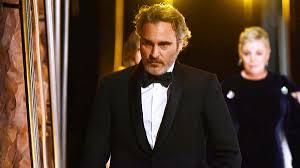 In addition to the master, he will also be seen starring opposite marion cotillard and. Oscars 2020 Joaquin Phoenix Halt Bewegende Rede Mit Tranen In Den Augen