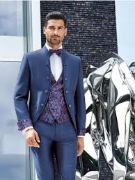 Cet ensemble de costumes multicouches se compose le costume est fait à partir d'un autre tissu mais très similaire! Costumes De Ceremonie Pour Homme Stilbo