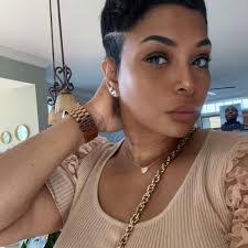 Tashoy Brown's Instagram, Twitter & Facebook