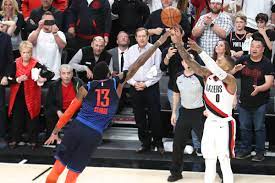 Upload, livestream, and create your own videos, all in hd. Damian Lillard Buzzer Beater Against Thunder Redefines Good Shot Blazer S Edge