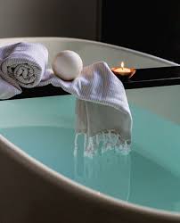 Hatte gestern mit meiner freundin in der badewanne sex. Sex Im Bad 5 Heisse Tipps Fur Liebesspiele Im Badezimmer