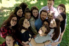 Kloster humor liegt 3 km südöstlich von floare de colt. Animator In TabÄra Floare De ColÅ£ De La DurÄu Vrei Ca Vara Ta SÄ Fie IneditÄ DacÄ Da Esti Pe Calea Cea BunÄ Parohia Vovidenia Botosani