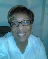 Evelyn Saunders's Instagram, Twitter & Facebook