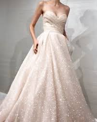Alles was ein traumkleid ausmacht ♥ hier seht ihr die kolletkion und am ende haben wir noch einen kurzen laufstegfilm für. Lazaro Bridal Deutschland Off 73 Buy