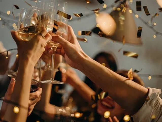 ▷ Cenas Fin de Año 2024 en Barcelona 【Cenas Barcelona】
