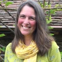 Adrienne Hunt's Instagram, Twitter & Facebook