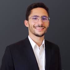 Diverse personalities, A team