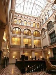 Everyone (8) couples (1) family (3). Atrium From 2flr Picture Of Hilton Garden Inn Milwaukee Downtown Tripadvisor