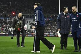 Antoine Dupont opéré avec succès du genou, place désormais à une longue  rééducation - La Montagne