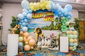 Kara s party ideas madagascar themed birthday party. Berkshire Event Photography Mini Maniacs Madagascar Theme Party Mini Maniacs