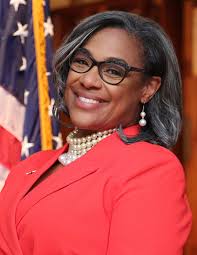 Leah Council's Instagram, Twitter & Facebook