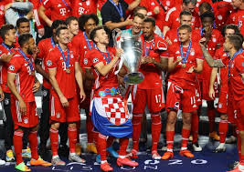 Ivan perišić — is a croatian football player, who plays as a striker, currently for fc sochaux montbéliard.careeraged only 17, perisic received a large amount of interest from a number of clubs including rsc anderlecht, psv eindhoven, ajax amsterdam and… … Njemacki Mediji Prozivali Su Manuela Neuera Zbog Pjevanja Thompsonove Pjesme A Sada Je Ovaj Golman Jos Jednom Pokazao Koliko Cijeni Hrvate Tportal