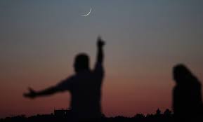 تكون رؤية واستطلاع هلال شهر رمضان في يوم 29 من شهر شعبان من كل عام، حيث يتم بداية الاستطلاع من غروب شمس هذا اليوم، من خلال اللجان الشرعية لكل دولة، حيث يتم البحث عن الهلال في السماء بكل دقة. Qvhj3wlj5tmnlm