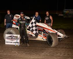 Nascar heat 3 provides a merely okay racing experience that's just not worth its $50 asking price. T Mez Tops Sprint Car Field At Gas City Speed51