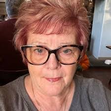 Corinne Egan's Instagram, Twitter & Facebook