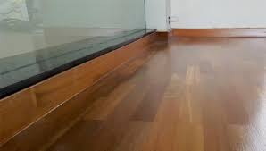 Lantai keramik sangat banyak digunakan oleh bangunan rumah di indonesia. Manfaat Menggunakan Lantai Kayu Tegel Kayu