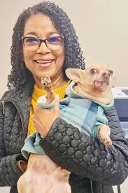 Tripod Pitbull's Love for Food