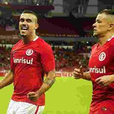 O lance que definiu o jogo veio num chute em que a bola acertou o braço de kannemann. O Penalti Da Questao Uol Esporte