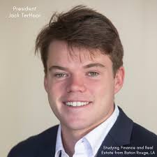 Introducing our 2023-2024 SOE Executive Team! We are so excited to get  started and cannot wait to see all of you soon! 🔹President