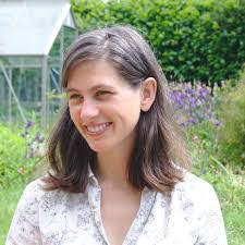 Stephanie Gooding's Instagram, Twitter & Facebook