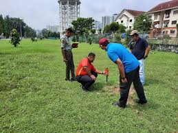 Dalam lawatan di formasi 21 ggk, kem iskandar, mersing, ptd dan puan sri datin zainuriah bte hj mustapha berkesempatan menziarahi serta menyantuni empat waris. Lawatan Kerja Ke Markas 12 Briged Angkatan Tentera Malaysia Kem Wardieburn Kuala Lumpur Universiti Putra Malaysia