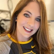 Leann Lowman's Instagram, Twitter & Facebook