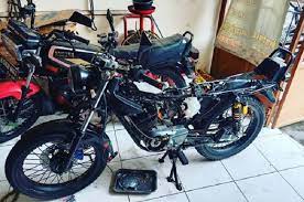 Hampir 95 persen part yang digunakan original sesuai number part, kecuali rangka, crankcase mesin, urai tian kepada detikcom, sabtu (5/6/2021). Rr Partshop Spesialis Restorasi Yamaha Rx King Biaya Suka Suka Motor Rongsokan Disulap Jadi Baru Motorplus