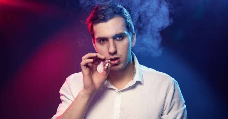Miks Galvanovskis piedāvā emocionālu mūzikas video "Sev ienaidnieks" |  tv3.lv