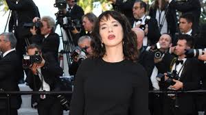 33,326 likes · 51 talking about this. Asia Argento Fuhrte Offene Beziehung Mit Anthony Bourdain Promiflash De