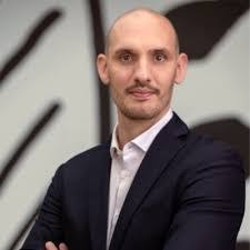 Keli Jonas's Instagram, Twitter & Facebook