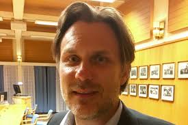 Jevnaker, Politikk og samfunn