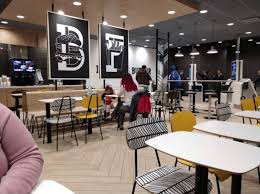 Lobby Dining Area With Kiosks Mcdonald S Office Photo Glassdoor
